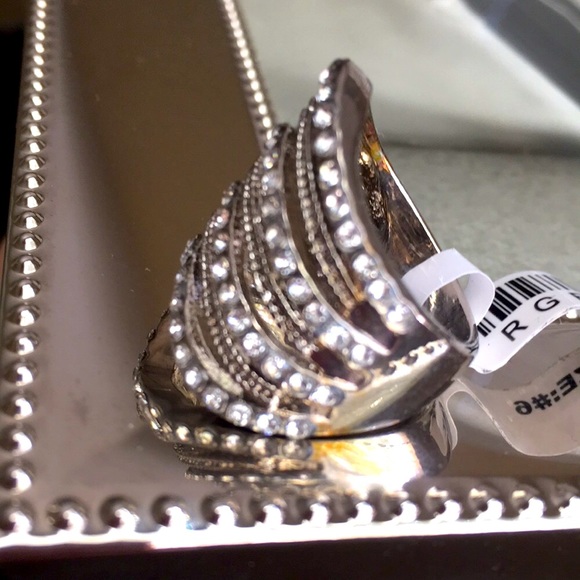 ❤️HP🎉Stunning SilvertoneRing &Simulated diamonds size 6 - Picture 5 of 6